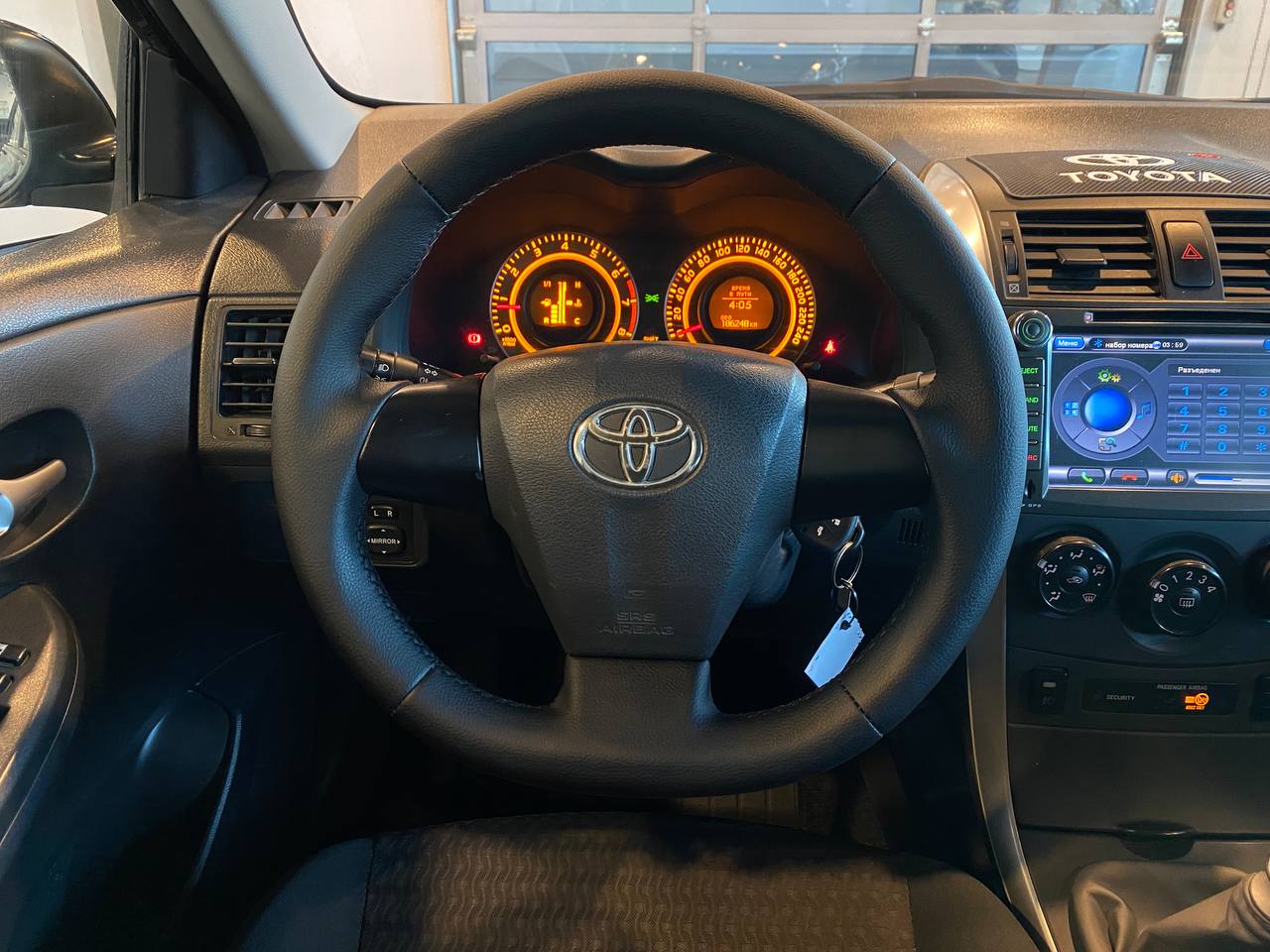 TOYOTA COROLLA