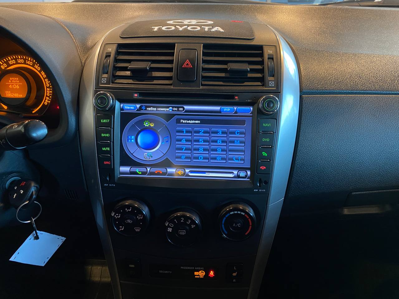 TOYOTA COROLLA
