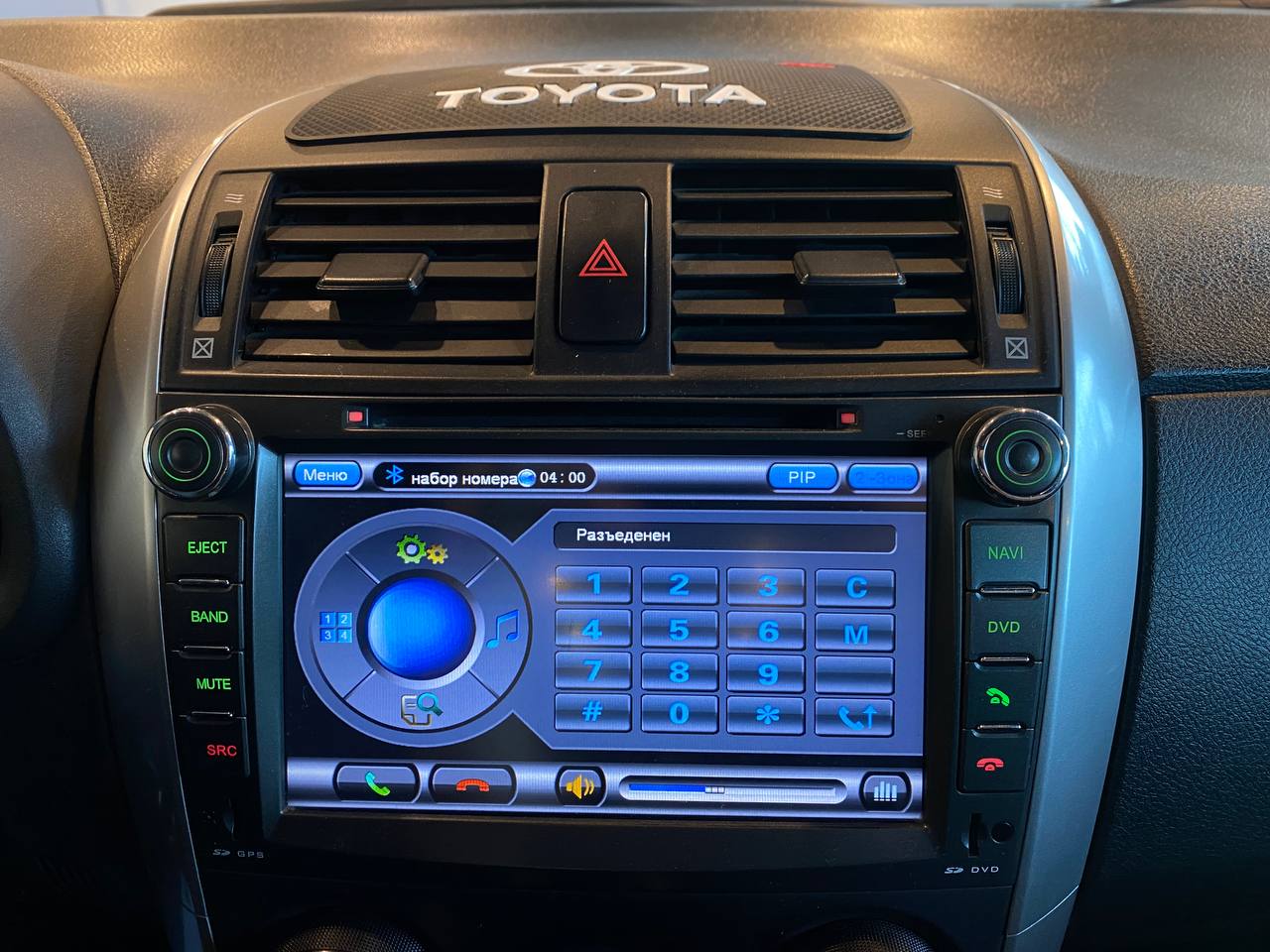 TOYOTA COROLLA