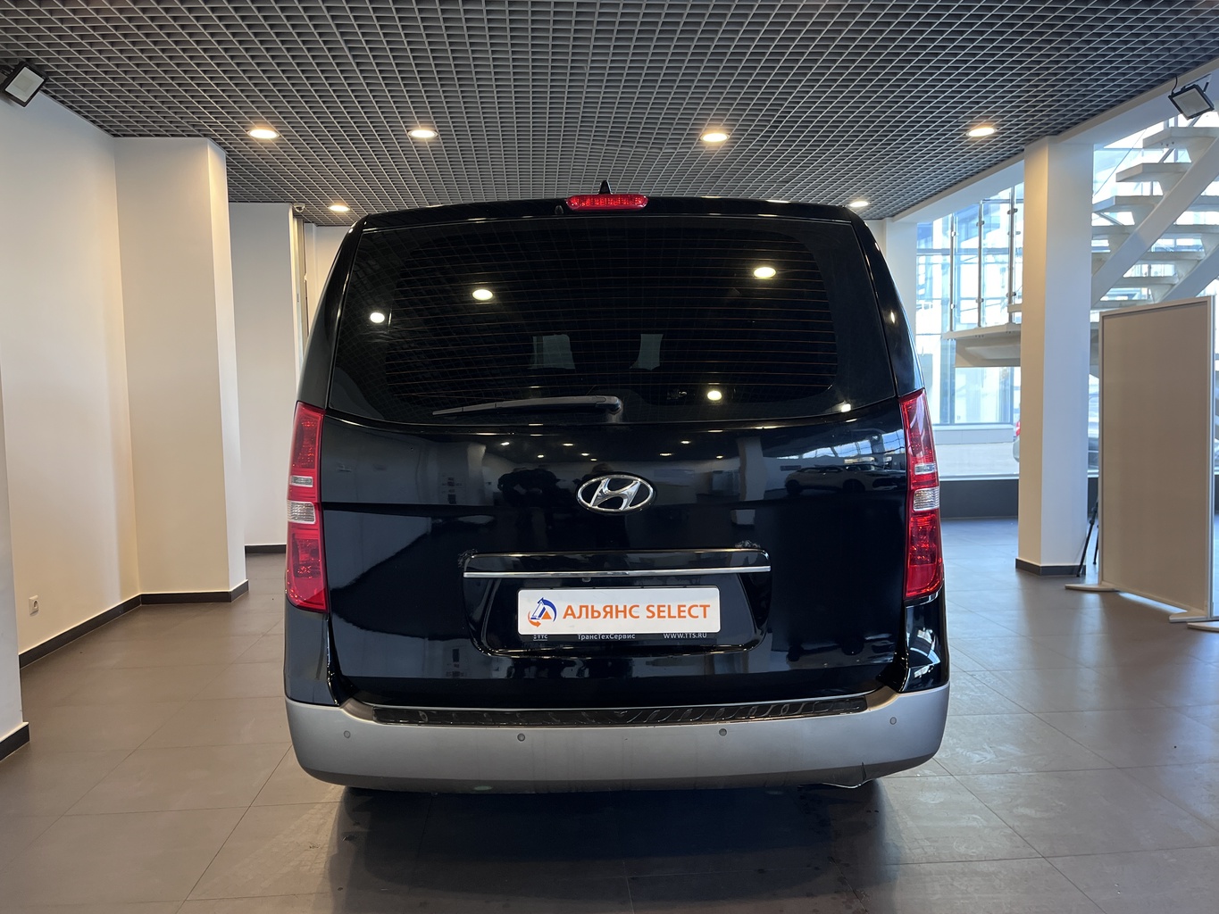 HYUNDAI H1