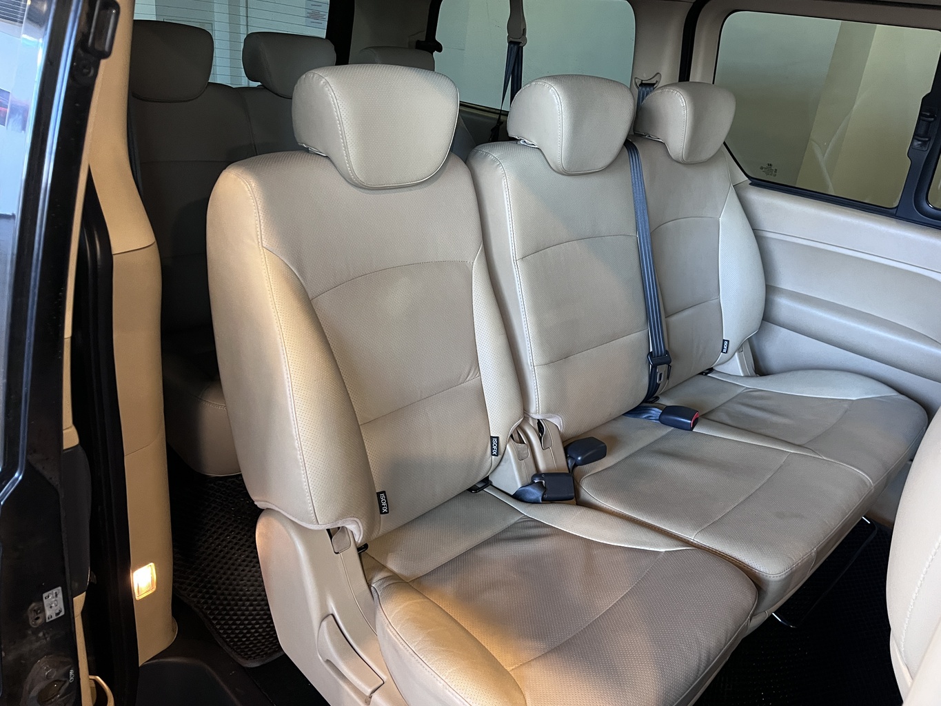 HYUNDAI H1