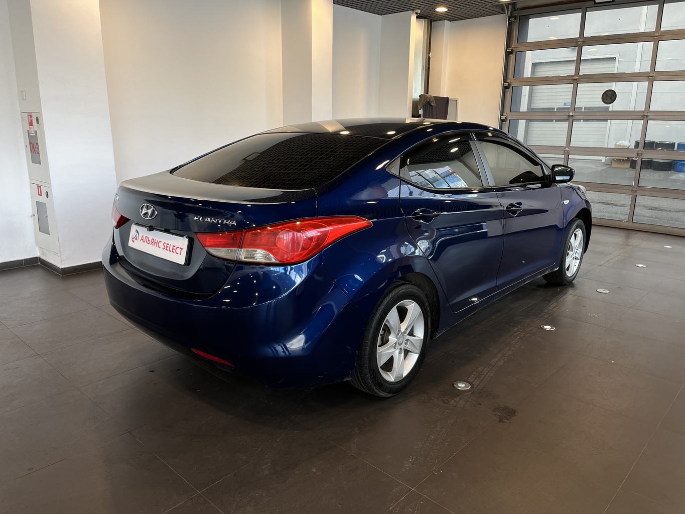 HYUNDAI ELANTRA