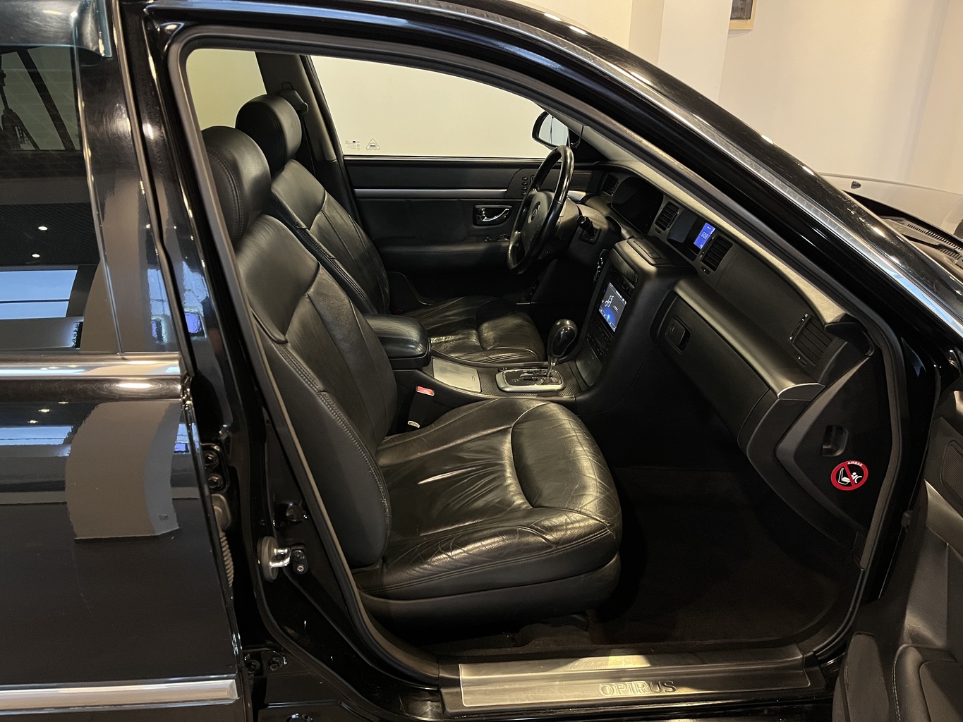 KIA OPIRUS