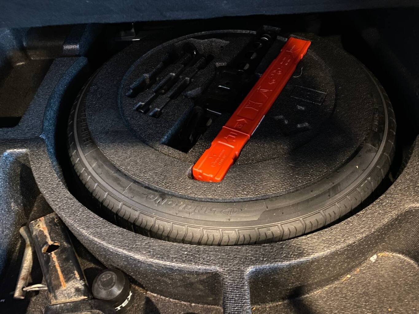 GEELY TUGELLA J1-FL