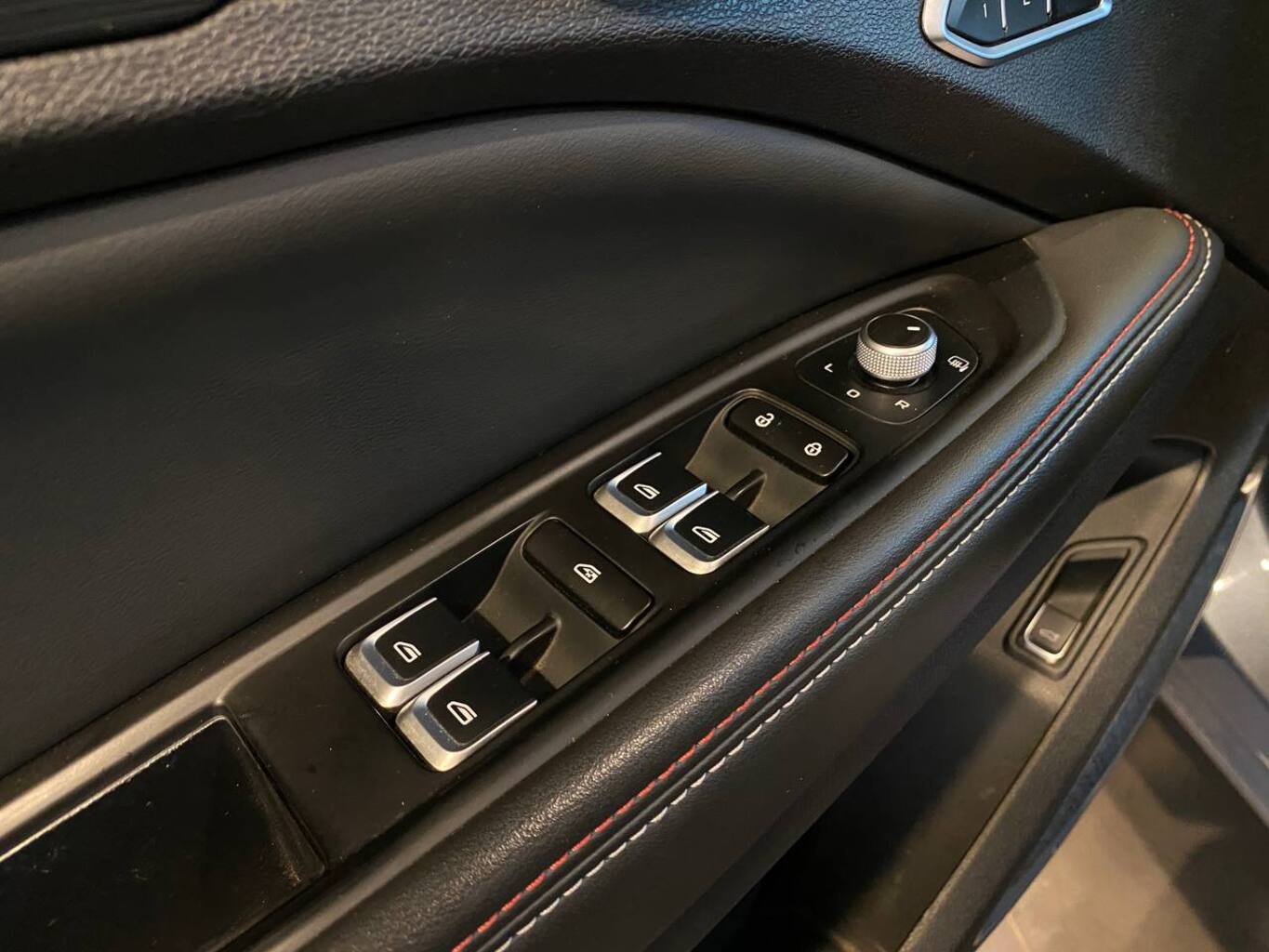 GEELY TUGELLA J1-FL