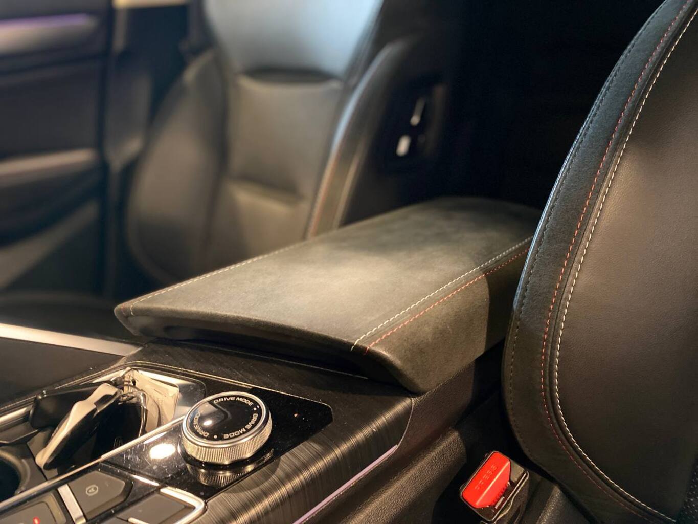 GEELY TUGELLA J1-FL