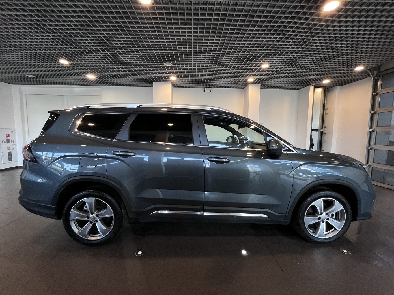 GEELY OKAVANGO (VX11)