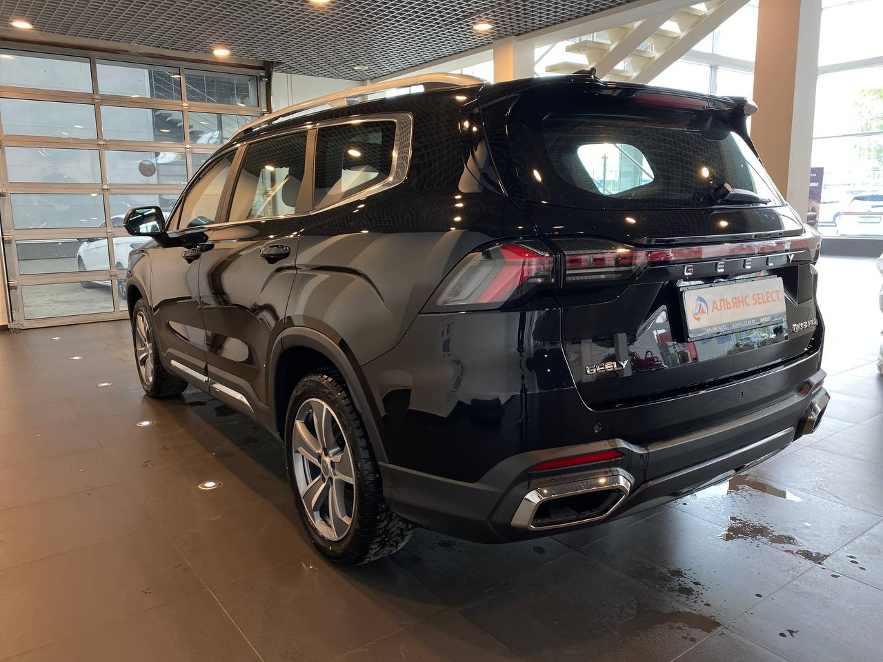 GEELY OKAVANGO (VX11)