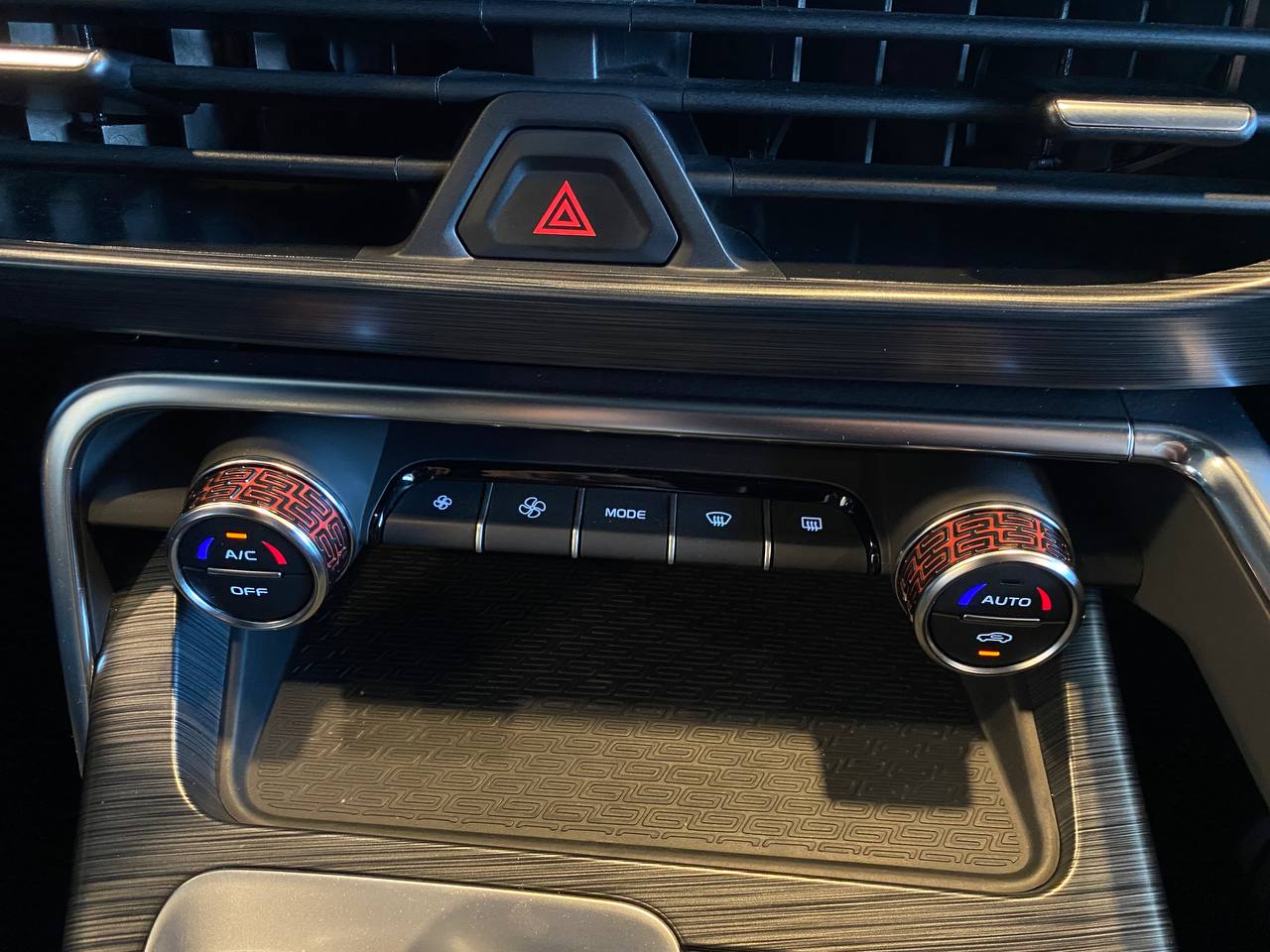 GEELY TUGELLA J1-FL