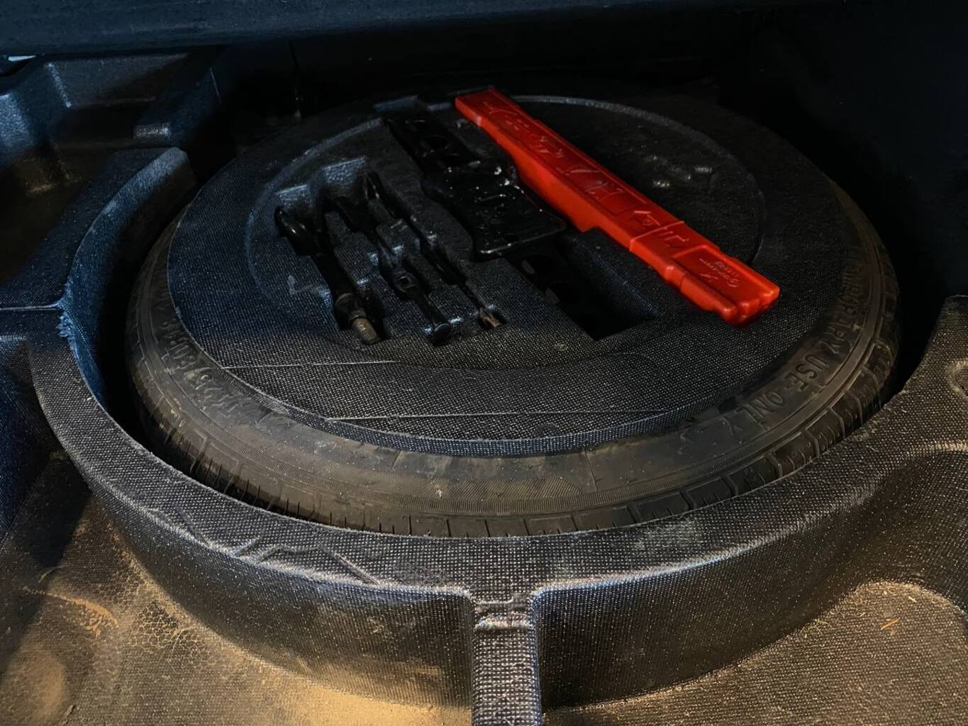 GEELY TUGELLA