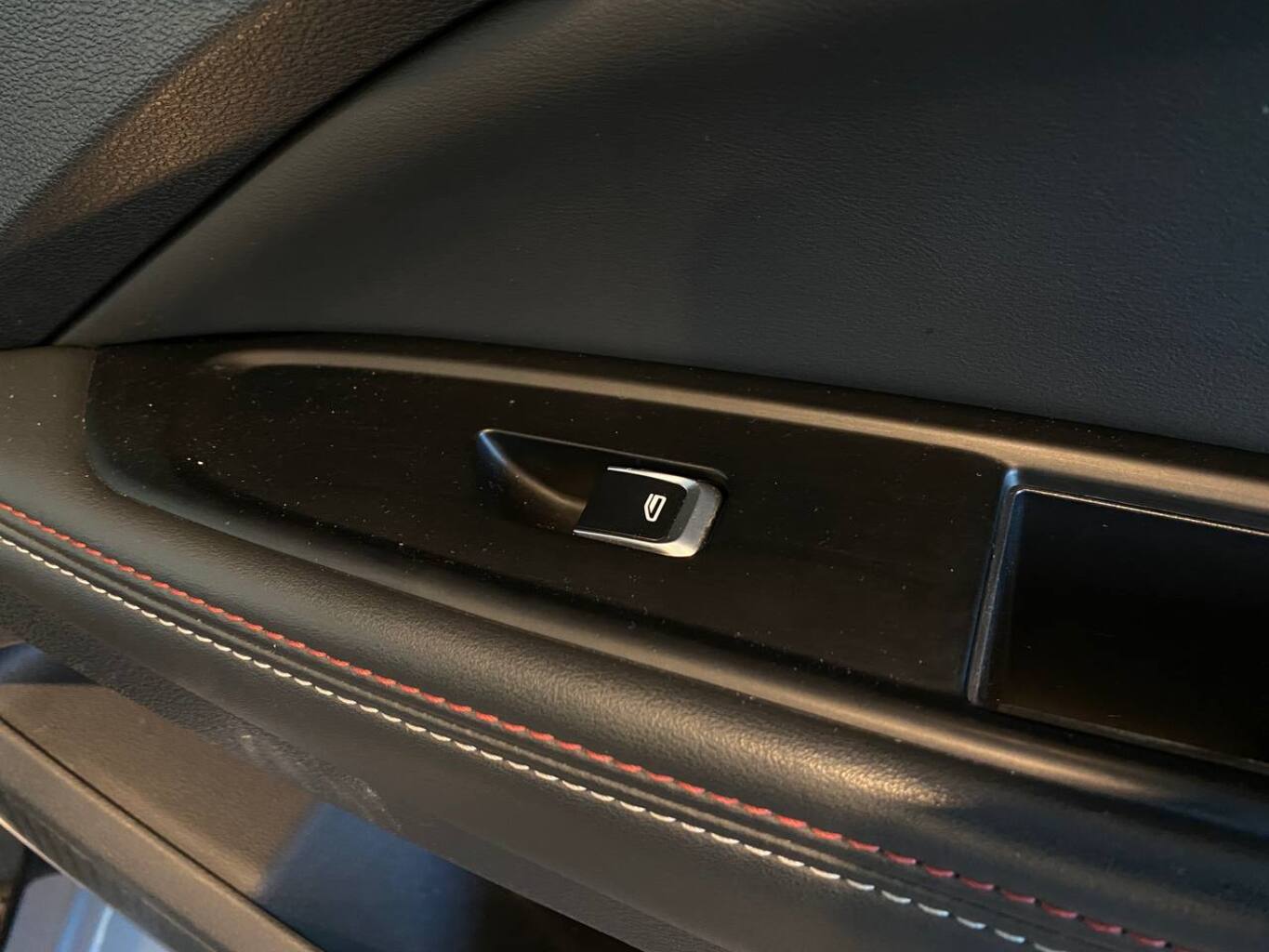 GEELY TUGELLA