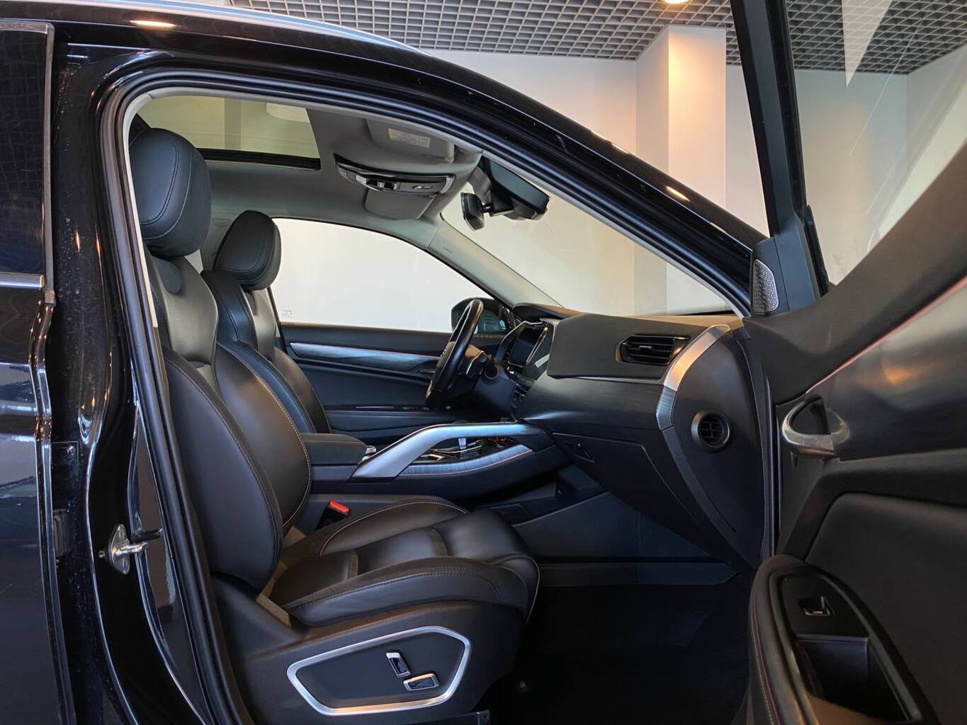 GEELY TUGELLA