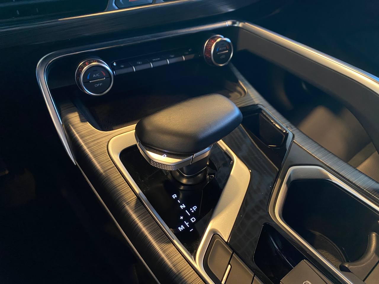 GEELY TUGELLA J1-FL