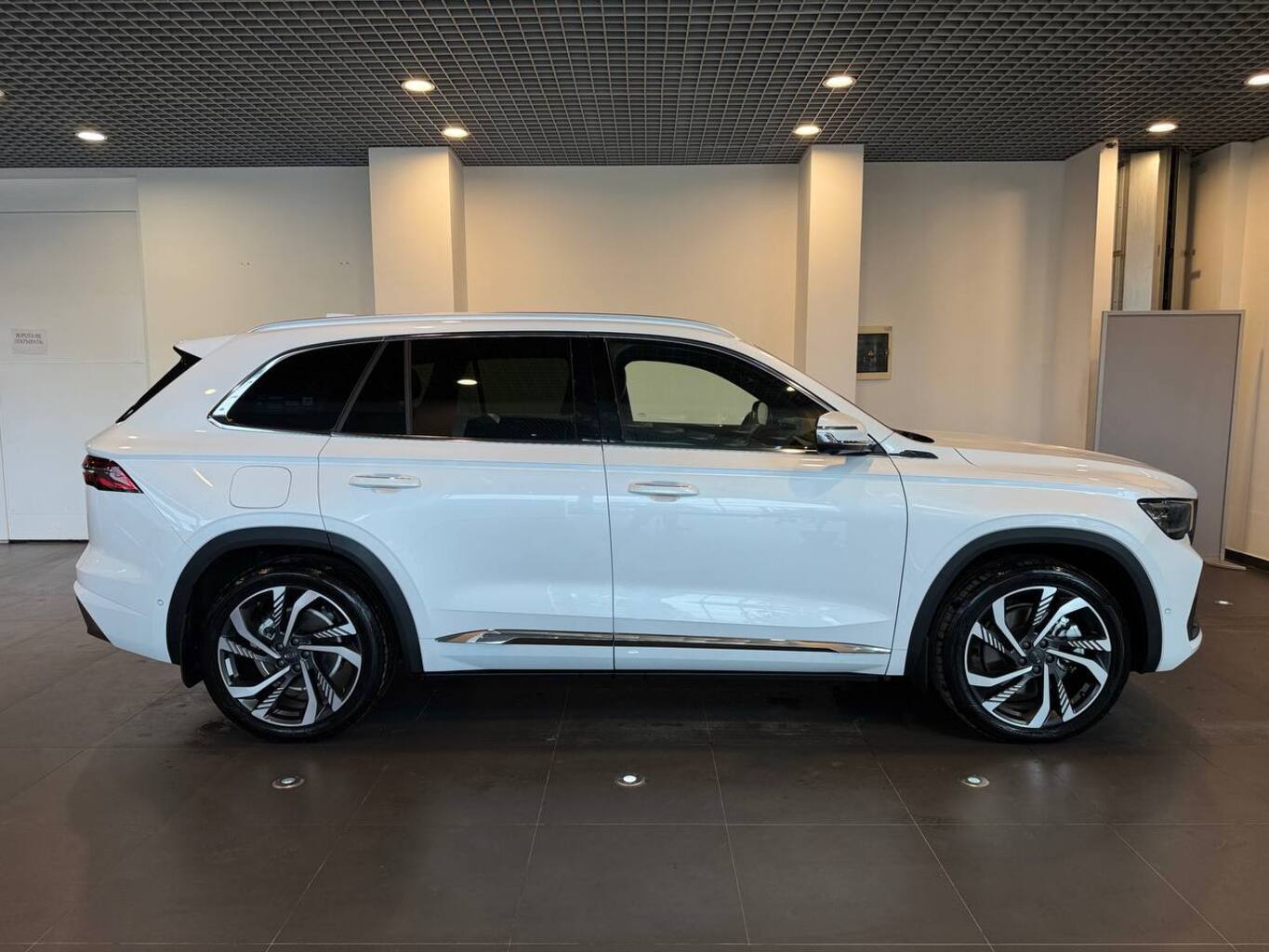GEELY MONJARO (KX11)