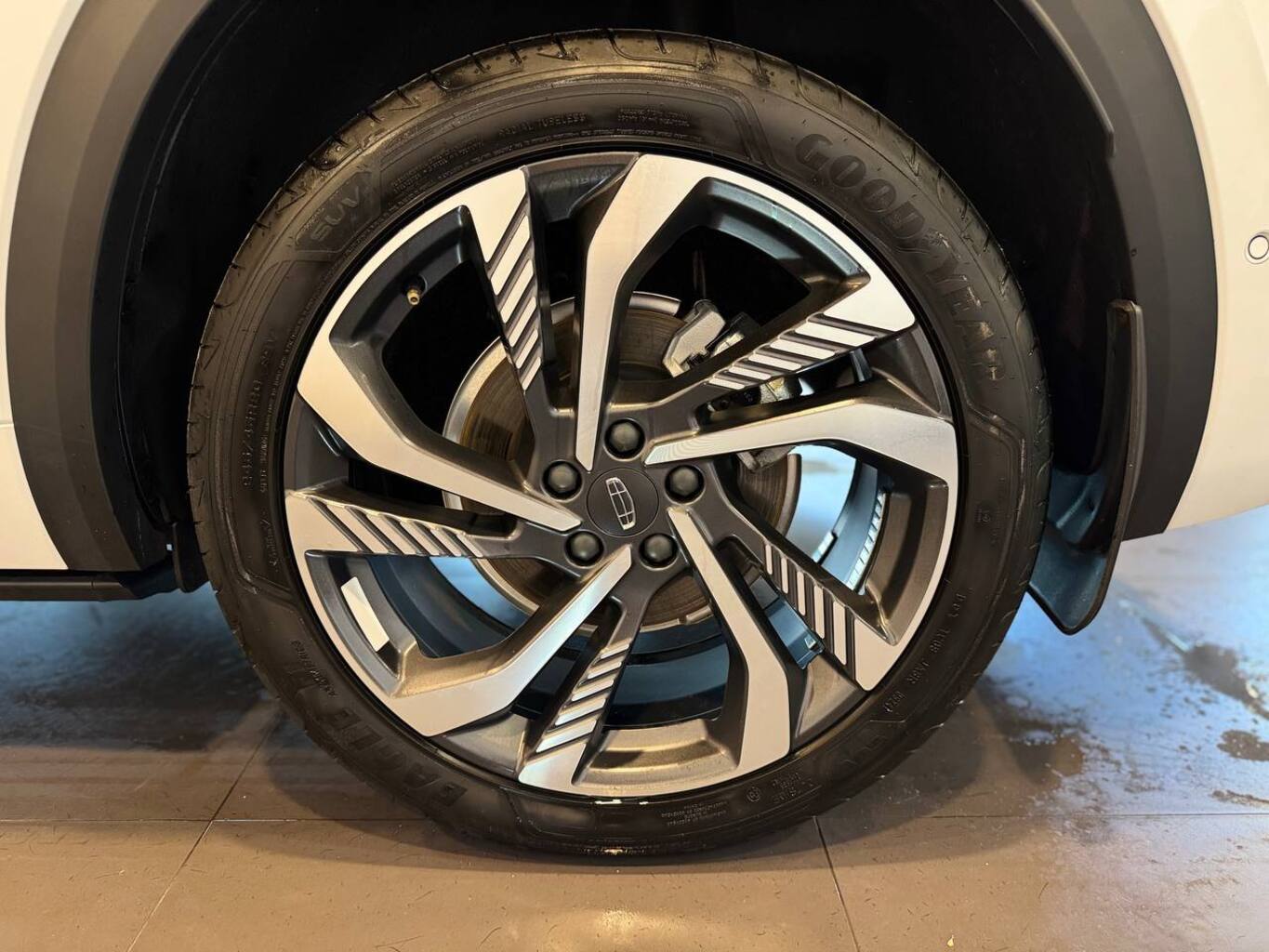 GEELY MONJARO (KX11)