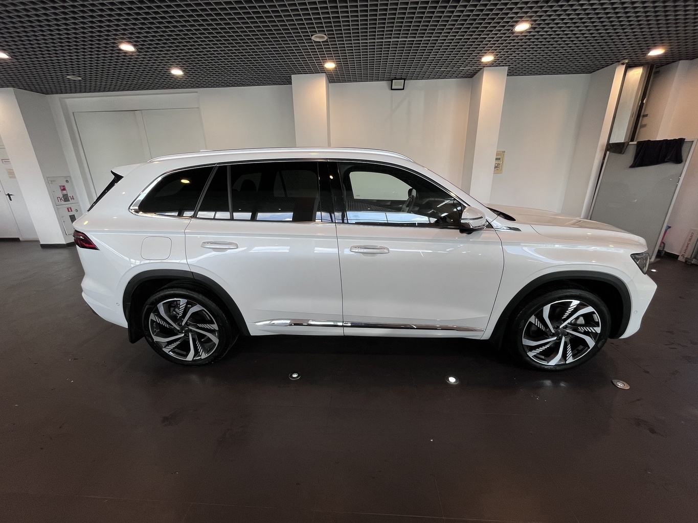 GEELY MONJARO (KX11)