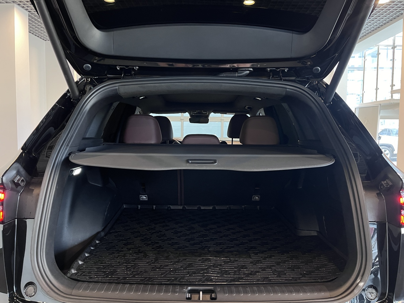 GEELY MONJARO (KX11)