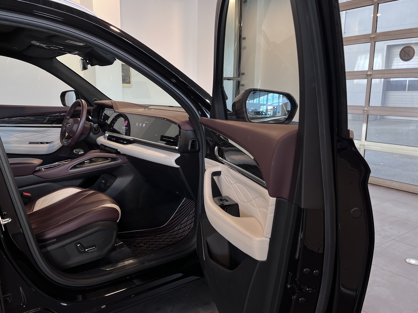 GEELY MONJARO (KX11)