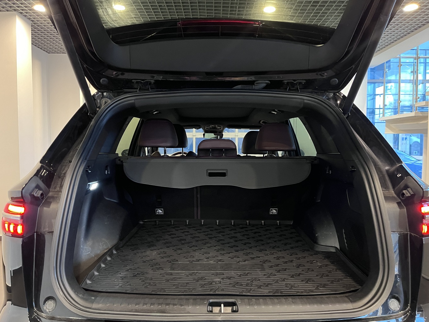 GEELY MONJARO (KX11)