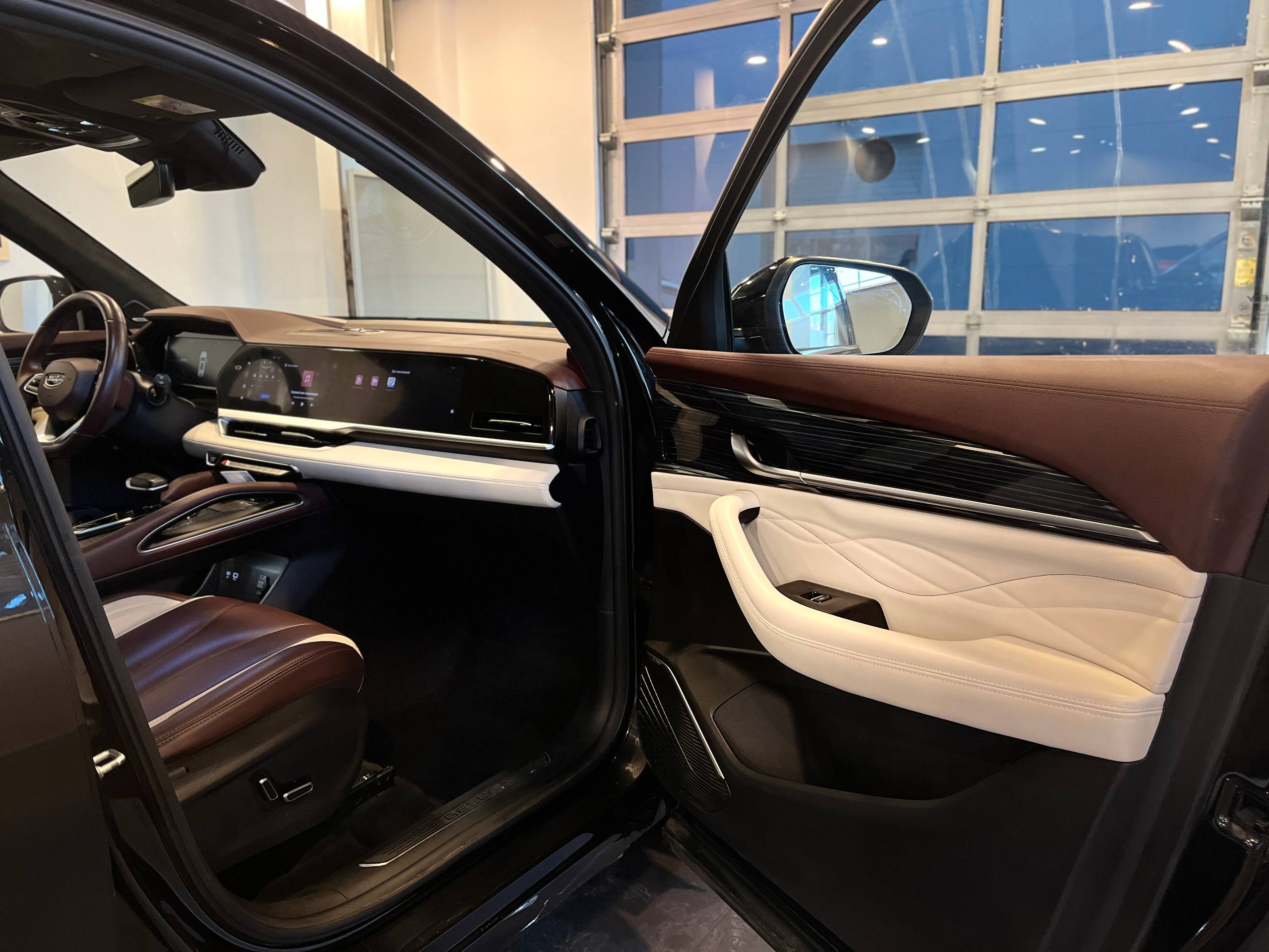 GEELY MONJARO (KX11)