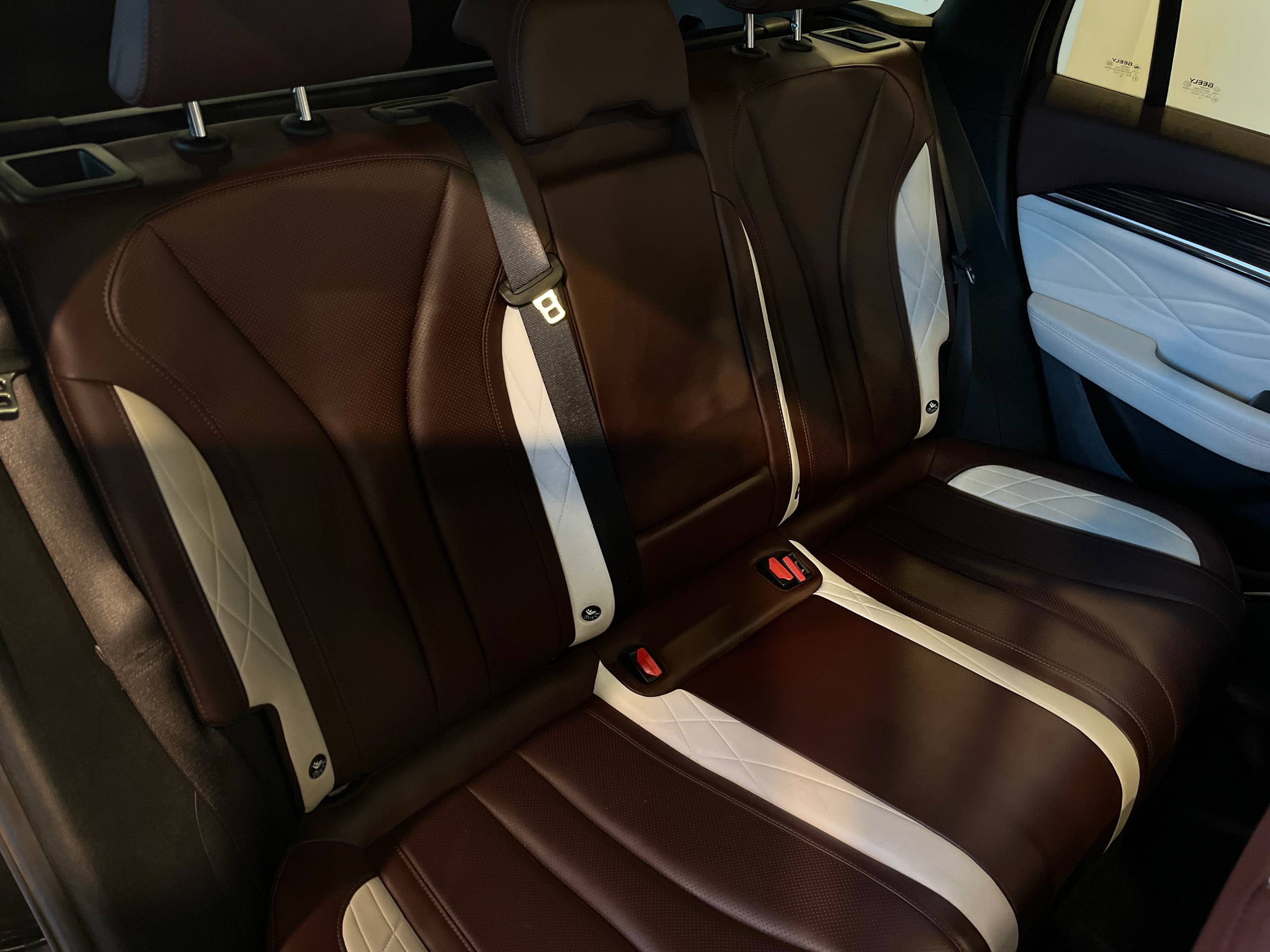 GEELY MONJARO (KX11)