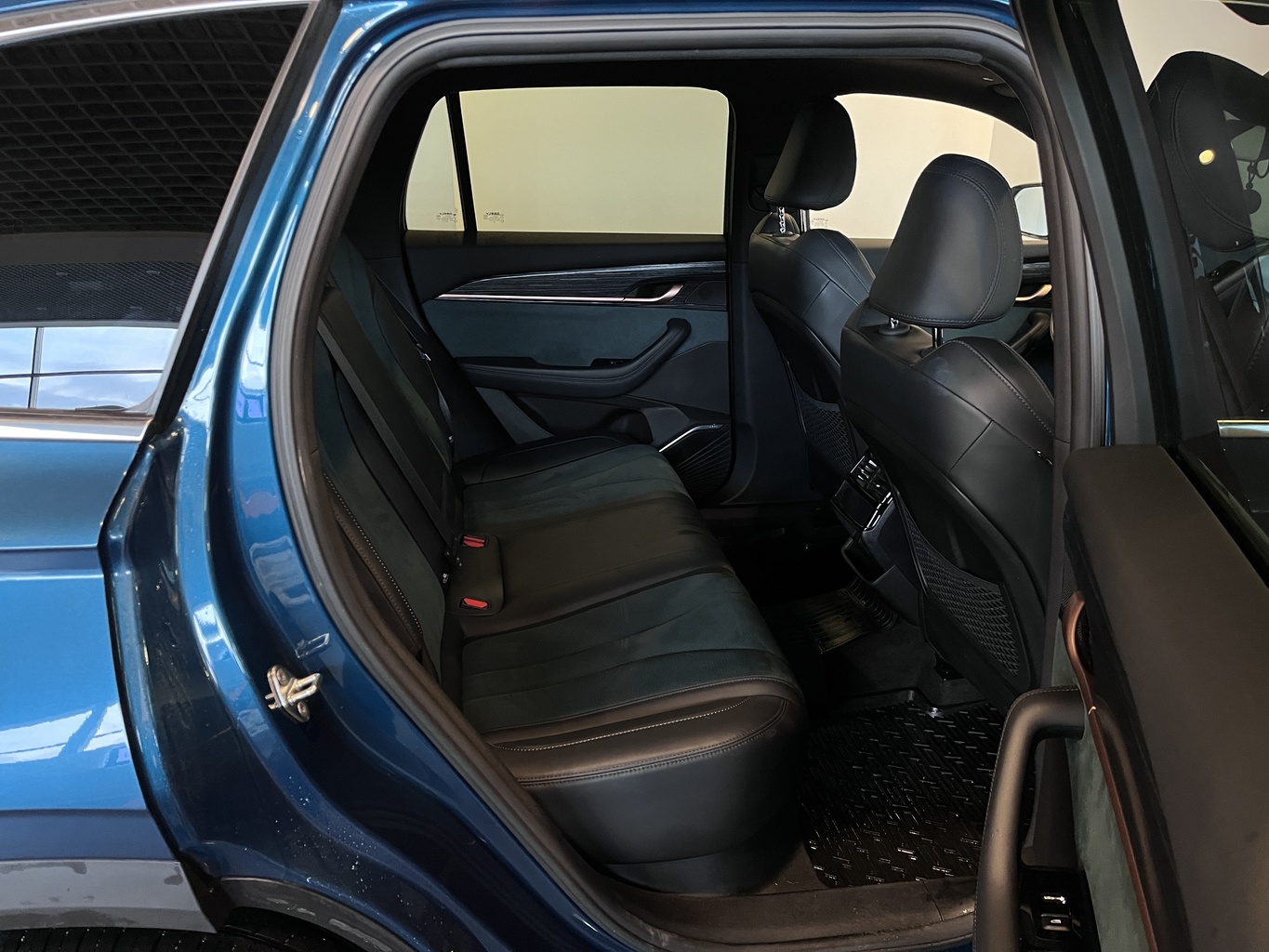 GEELY MONJARO (KX11)