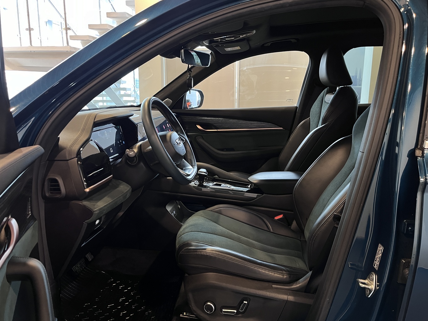 GEELY MONJARO (KX11)