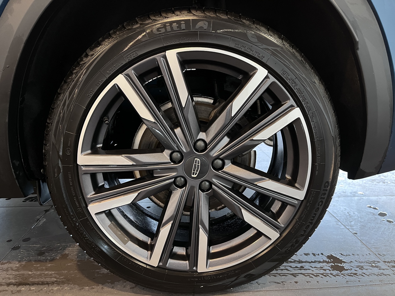 GEELY MONJARO (KX11)