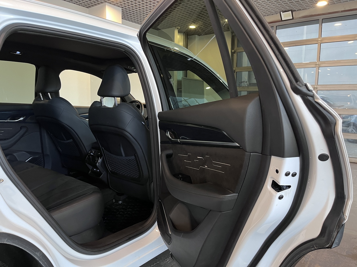 GEELY MONJARO (KX11)