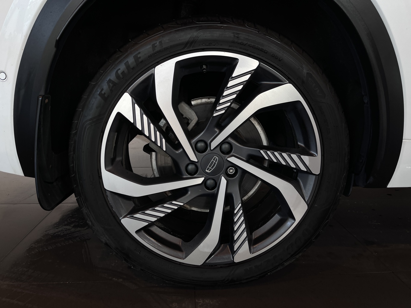 GEELY MONJARO (KX11)