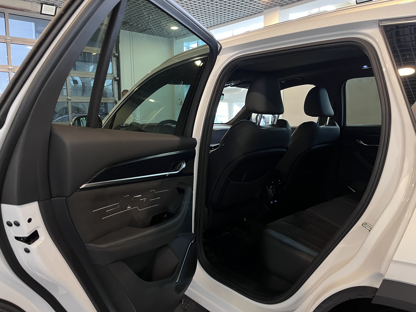 GEELY MONJARO (KX11)