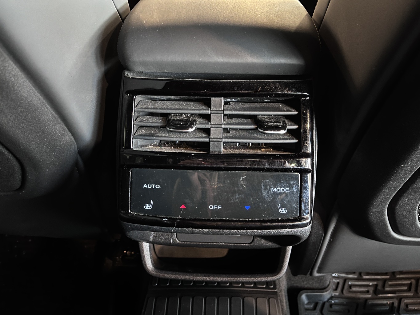 GEELY MONJARO (KX11)