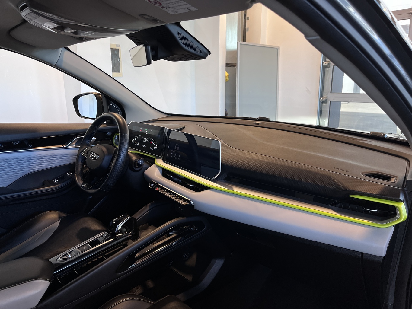 GEELY COOLRAY