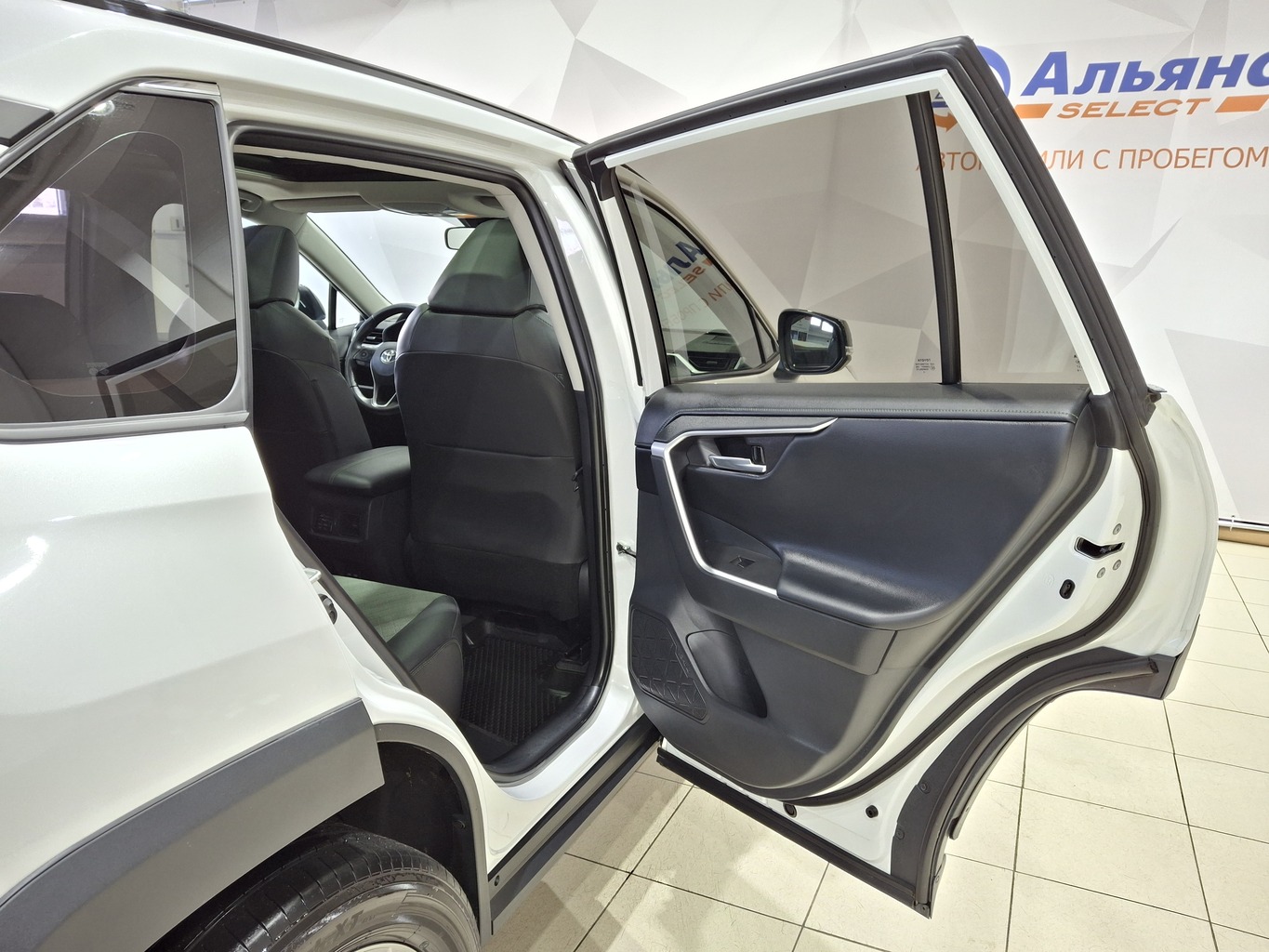 TOYOTA RAV4