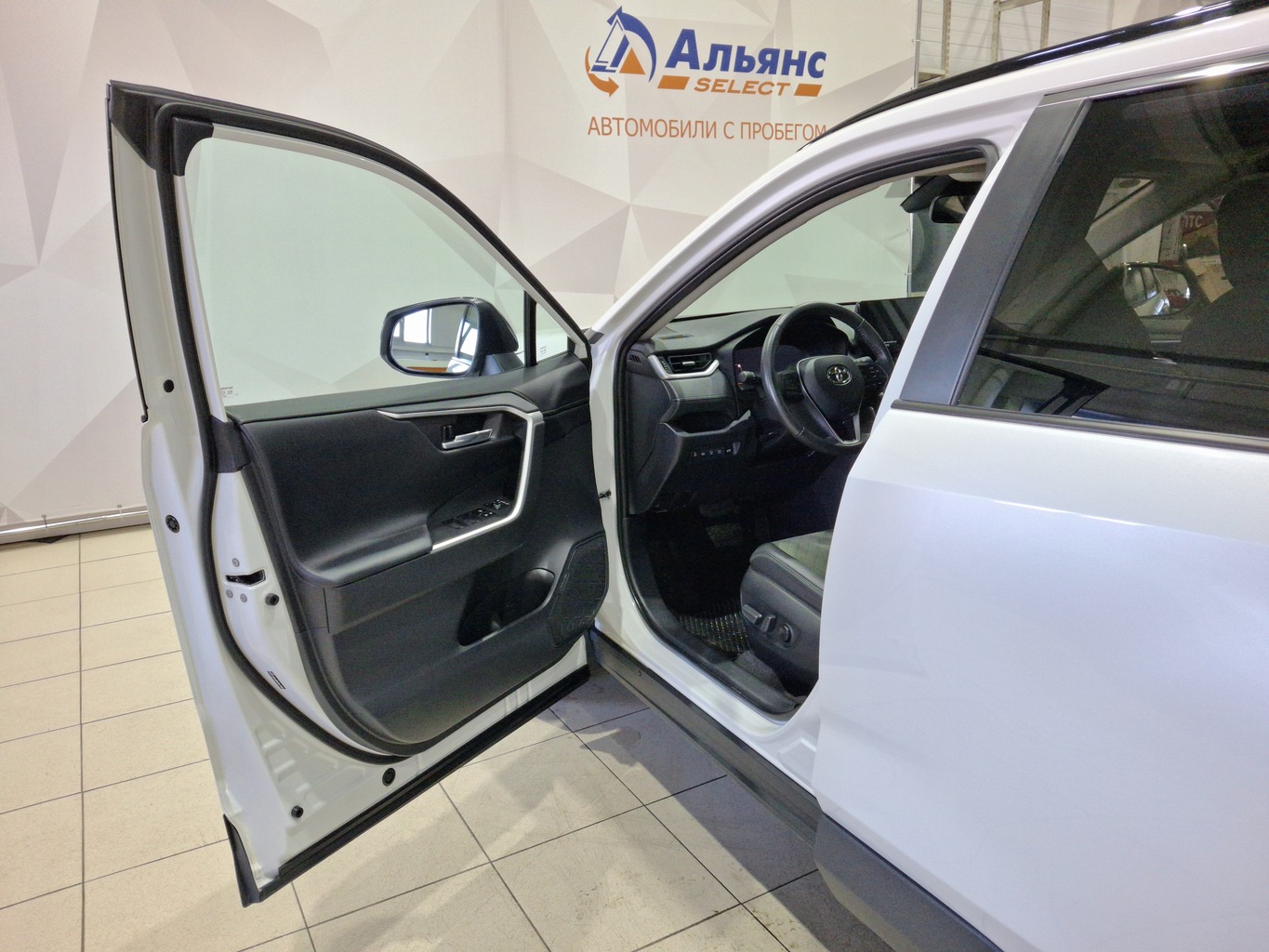 TOYOTA RAV4