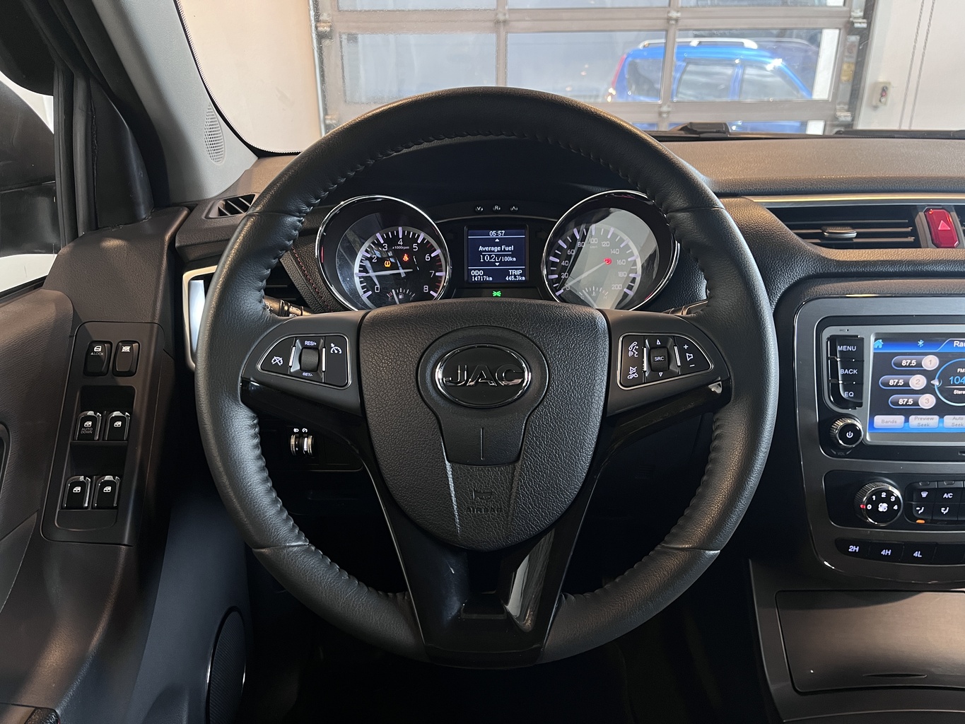 JAC T6