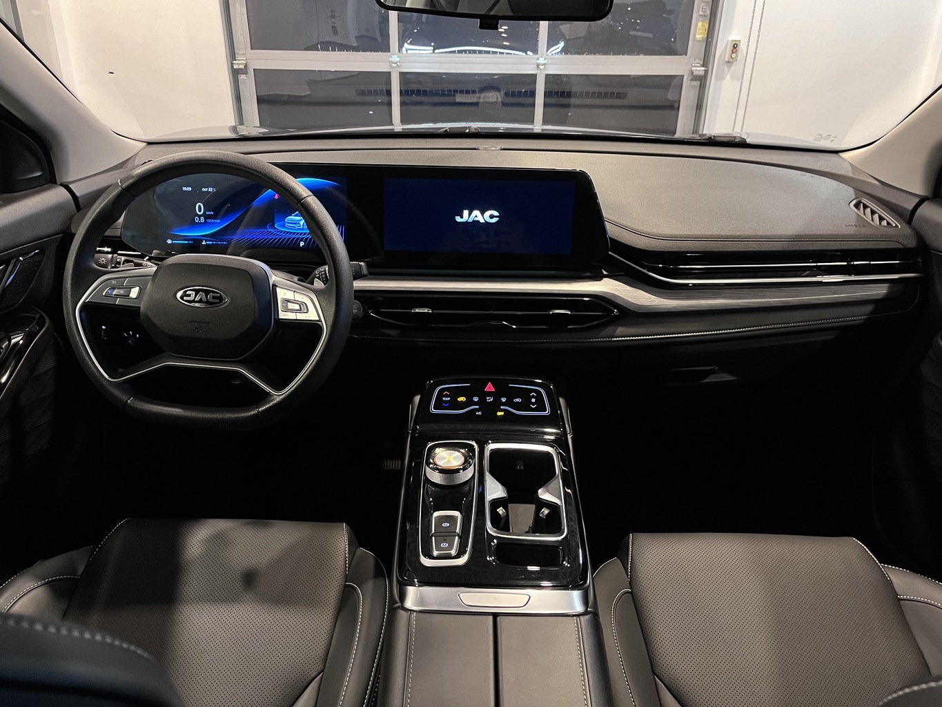 JAC JS6