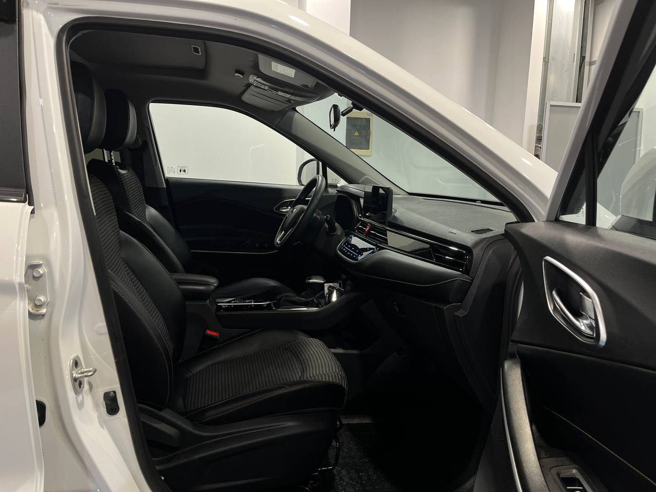 JAC JS4