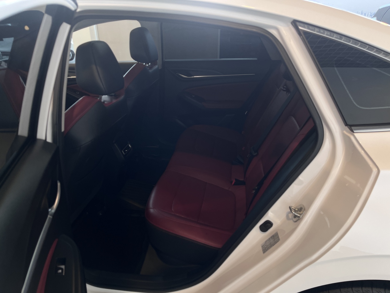 CHANGAN EADO PLUS