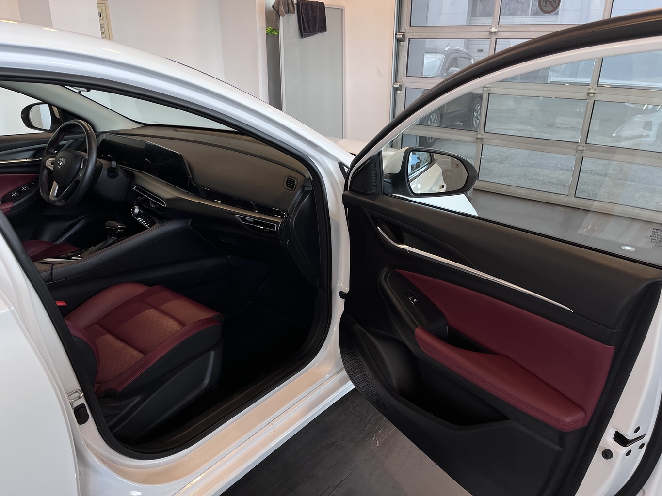 CHANGAN EADO PLUS