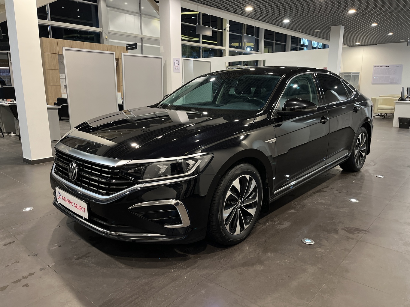 VOLKSWAGEN PASSAT