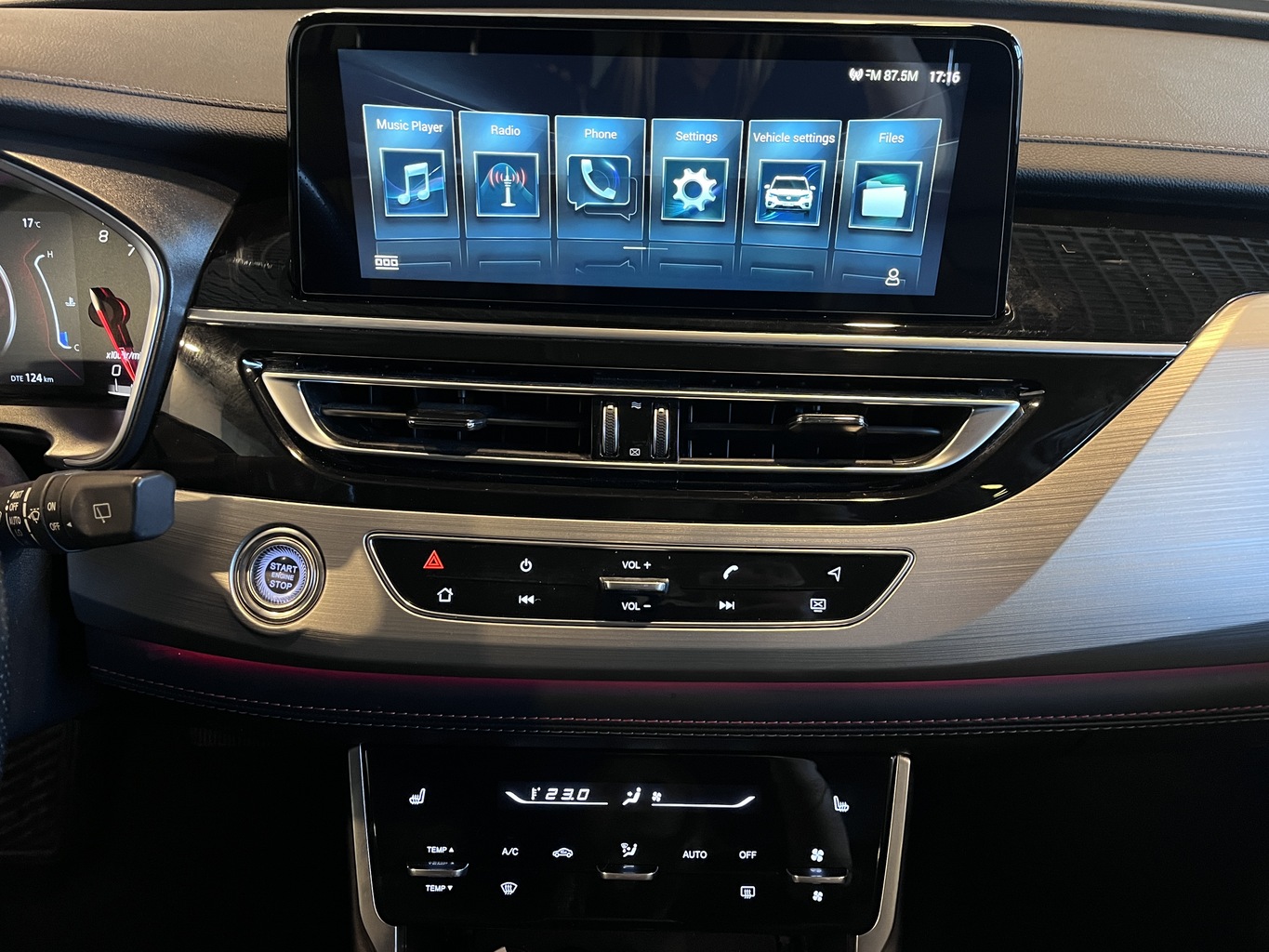 CHANGAN CS75