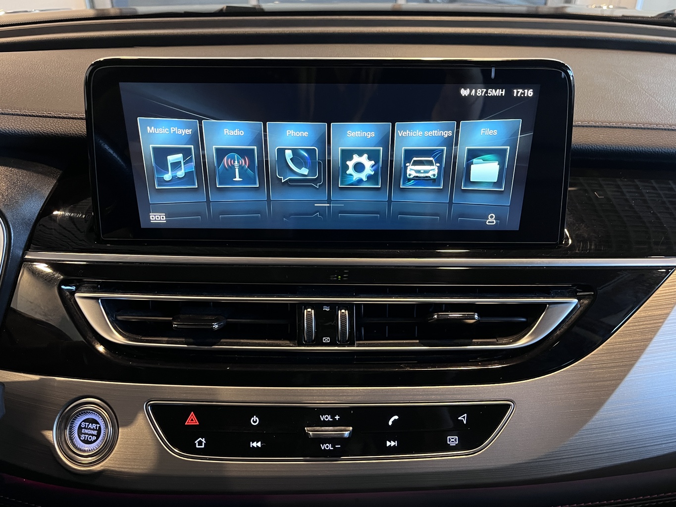 CHANGAN CS75