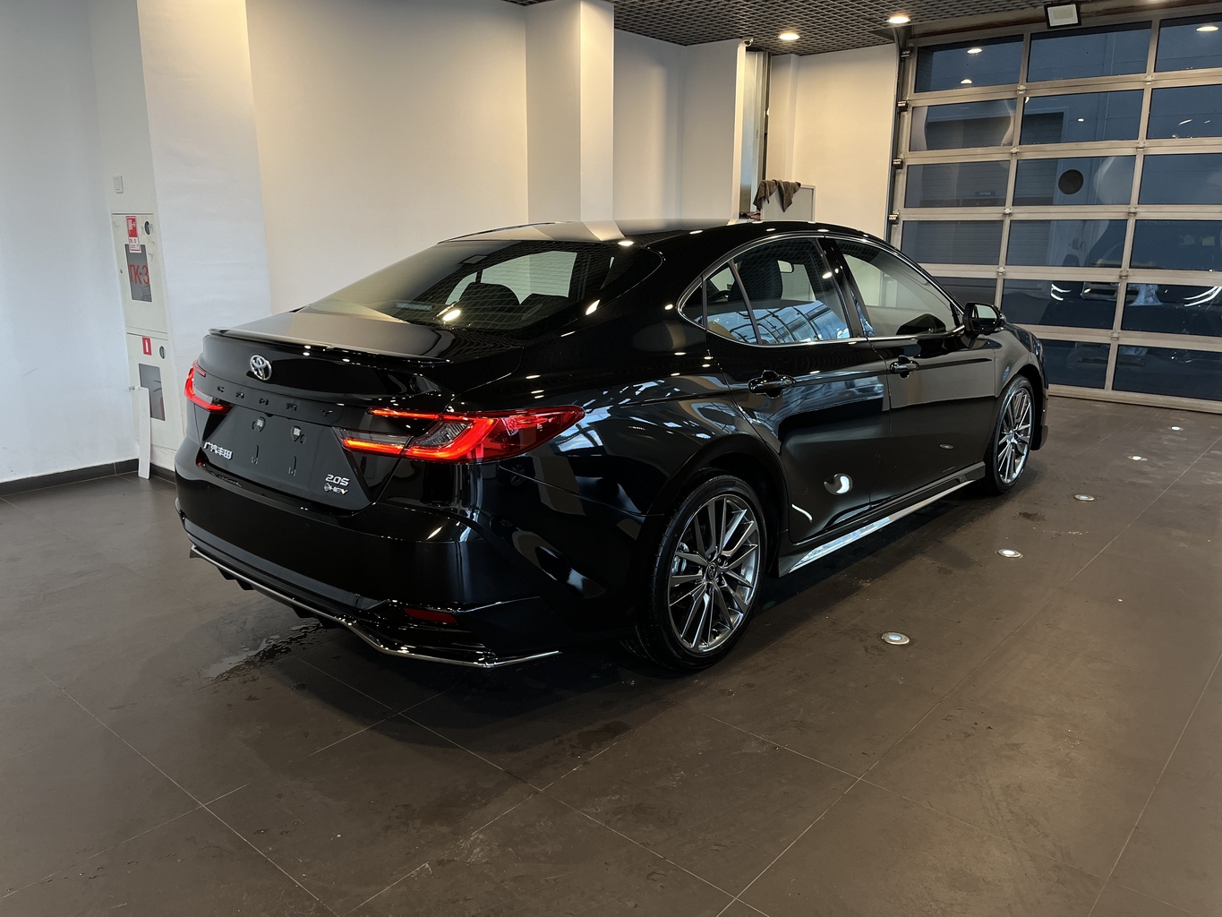 TOYOTA CAMRY