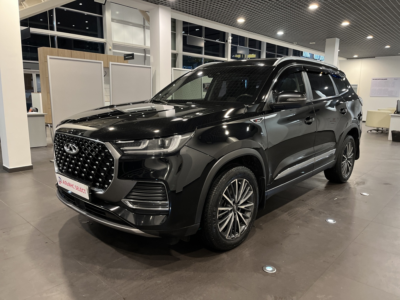 CHERY TIGGO 8