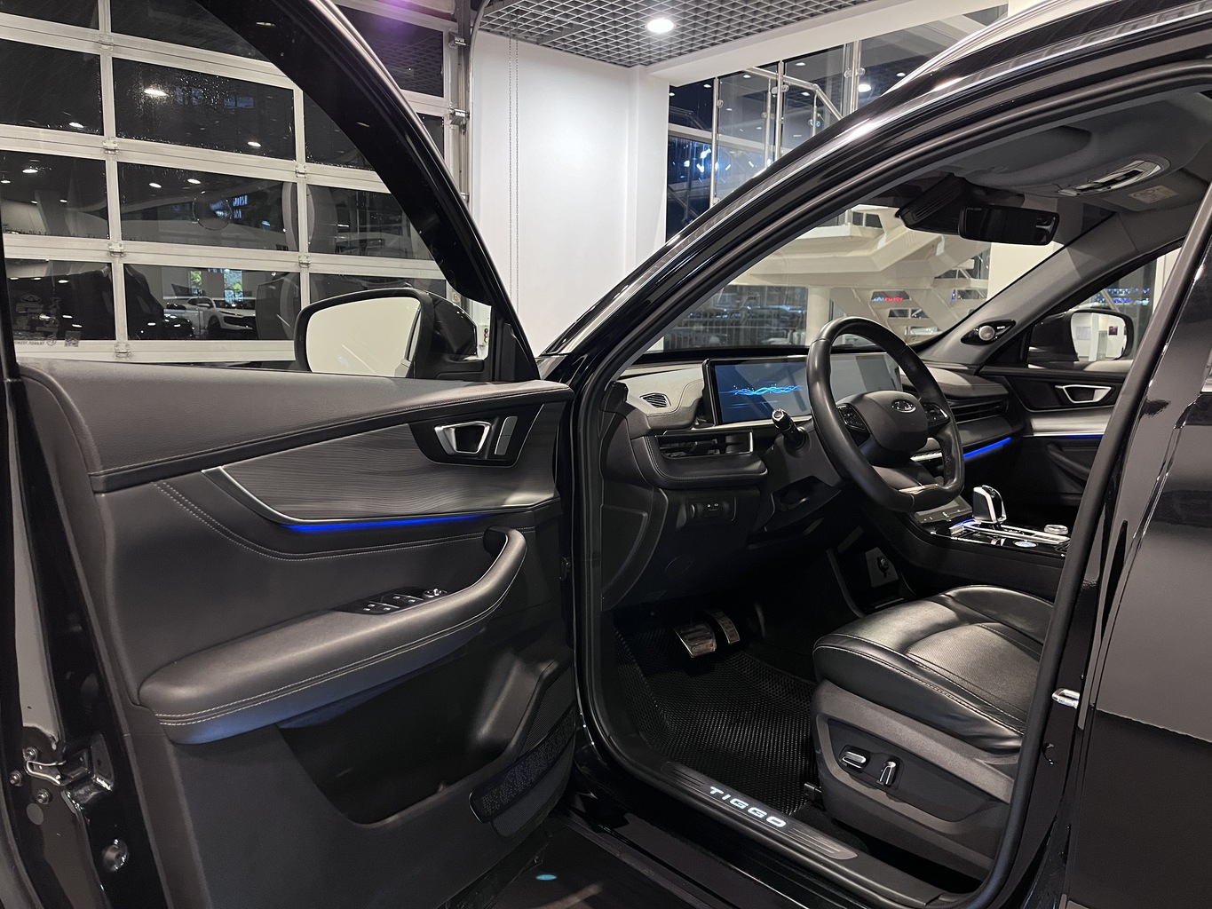 CHERY TIGGO 8