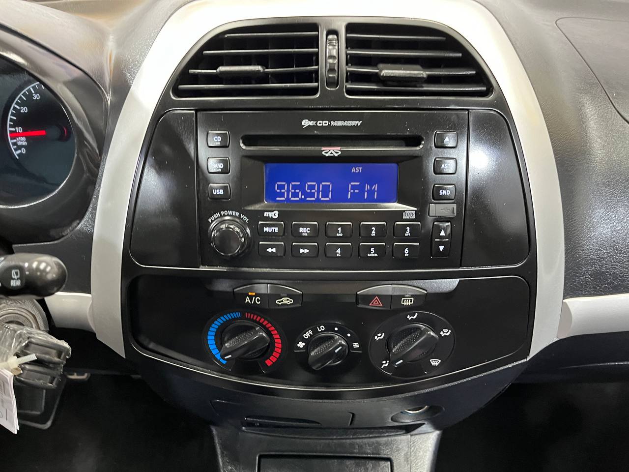 CHERY T11 TIGGO