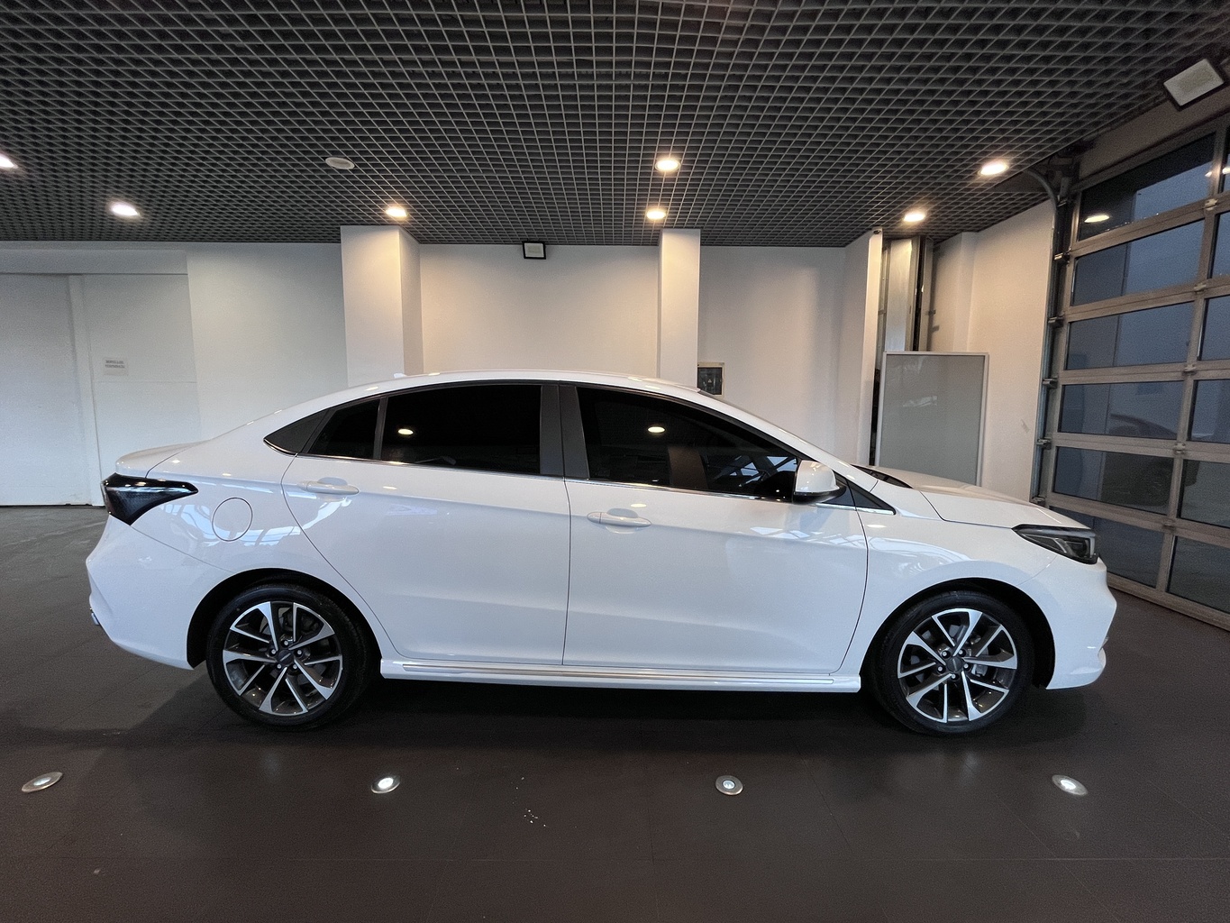 OMODA S5