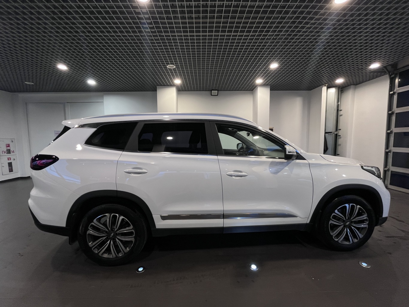 CHERY TIGGO 8