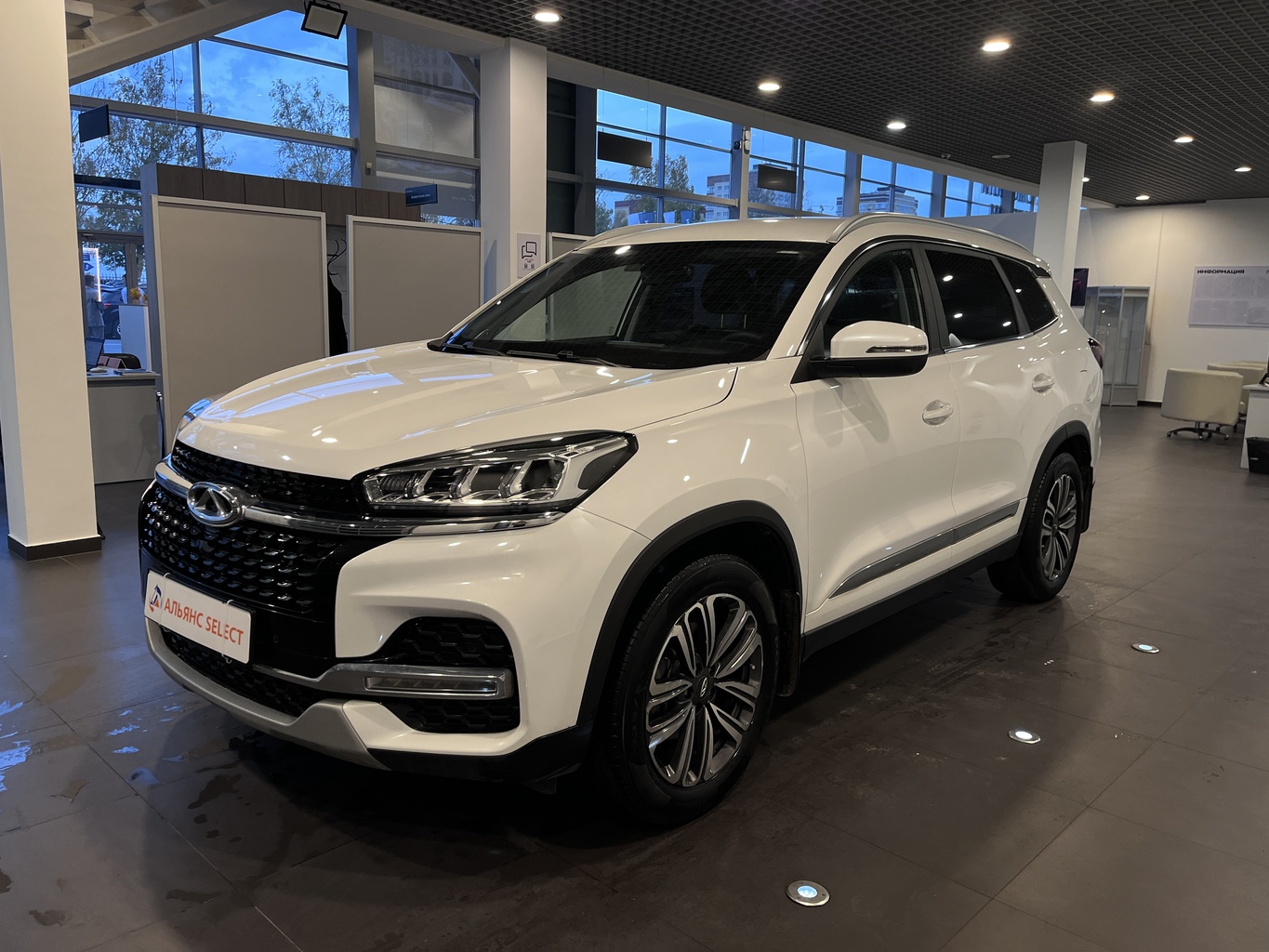 CHERY TIGGO 8